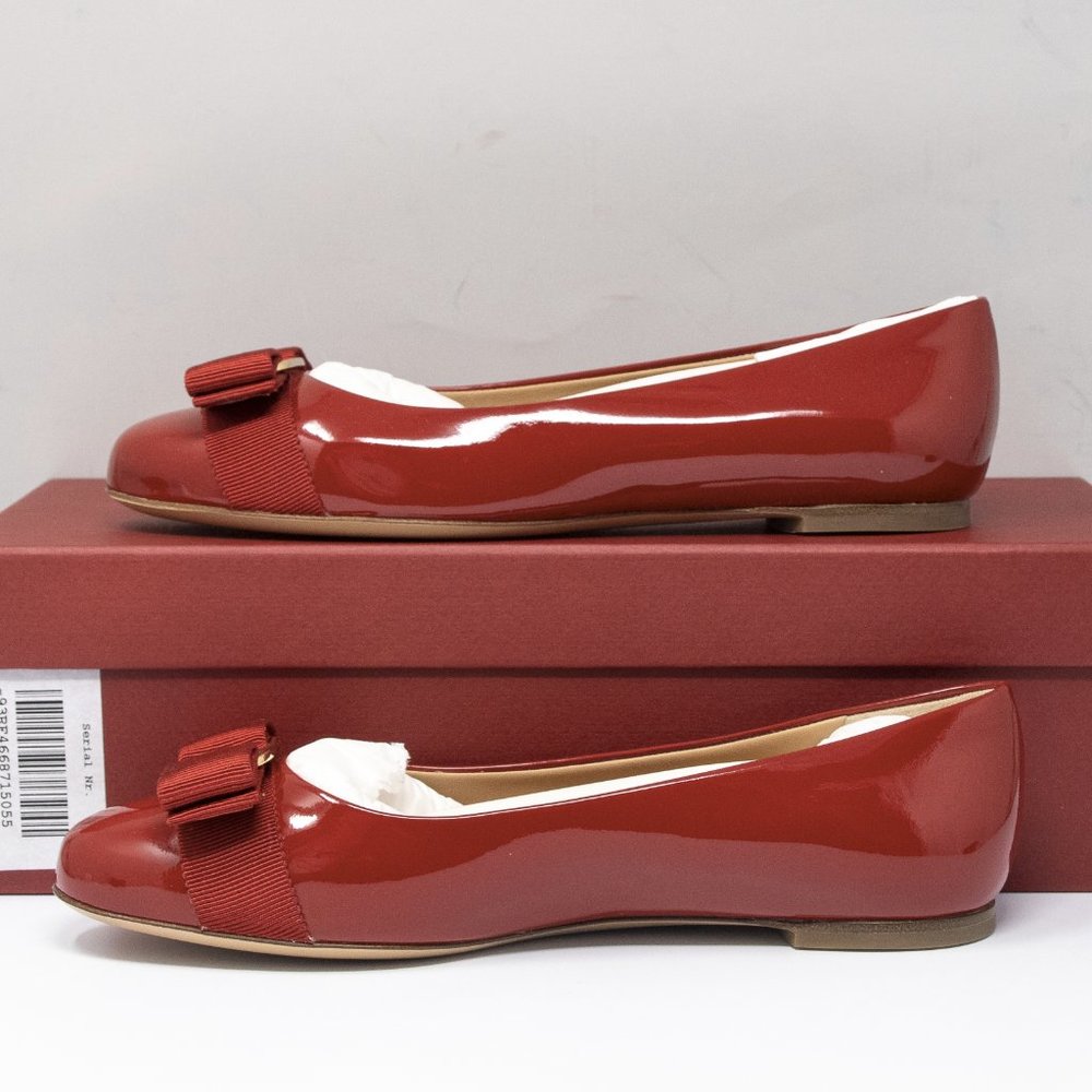 Salvatore Ferragamo Varina Red Patent Flats Size 5.5 B - Picture 3 of 7